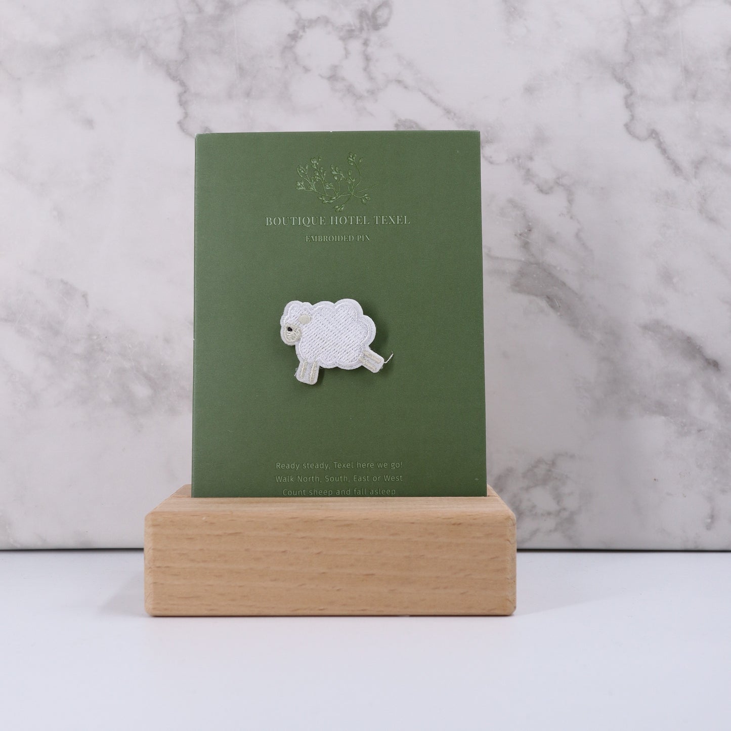 Pins - zeehond - vuurtoren - schaap