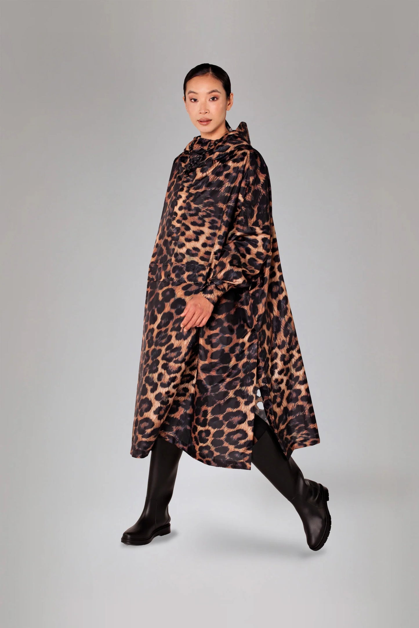 Dark Leopard regenponcho